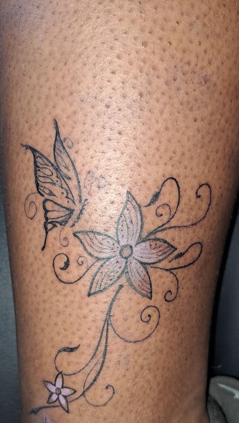 Kings And Queens Ink Lounge - Photo 2